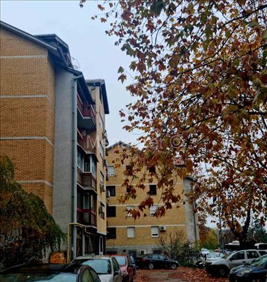 Karaburma, 2,5, 72m2, 1/6 fasada cigl uknj