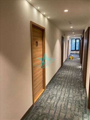 Prodaja 2,0 apartmana sa garažnim mestom WOODSIDE 