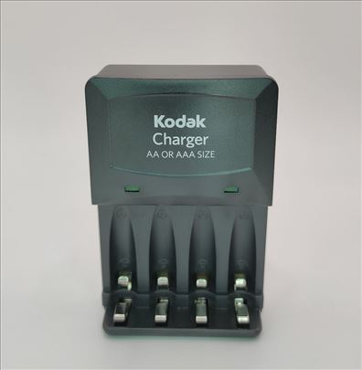 Punjač za baterije AA i AAA