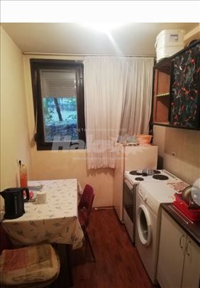 Banovo Brdo-centar- Odmah useljiv 