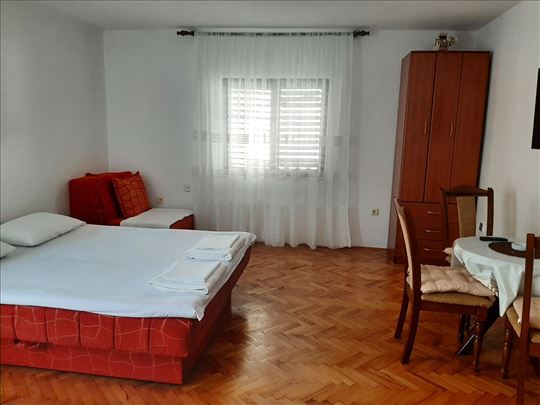 Crna Gora, Budva, soba