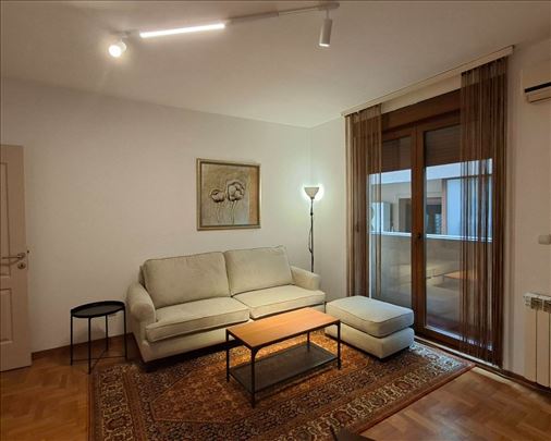 Izdaje se 2.5 stan, Voždovac (Fon)