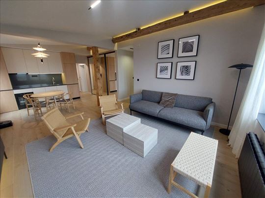 Kalemegdan, potpuno renoviran odmah useljiv, nov