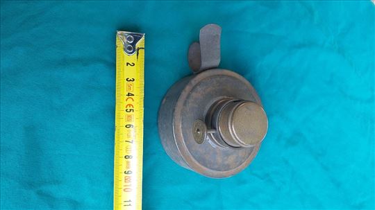 Mala ručna petrolejska ili špiritusna lampa