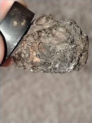 Meteorit (kameno-gvozdeni) 