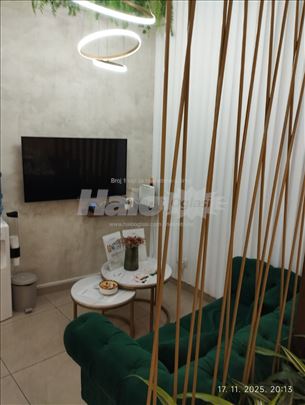 Nov,opremljen kozmeticki salon