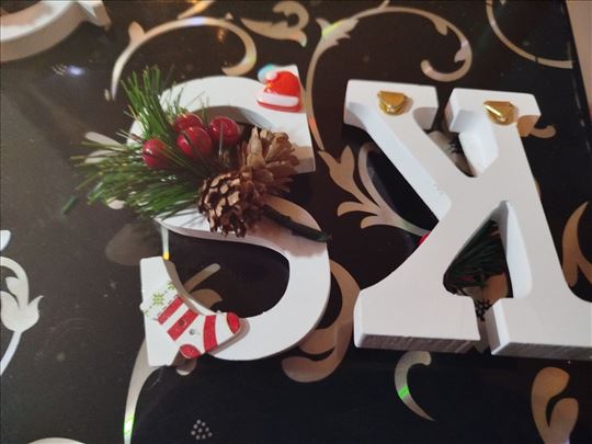 Novogodisnja drvena slova