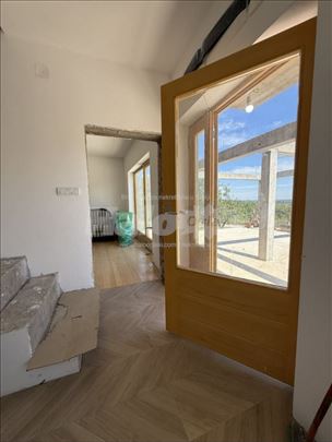 Orasac-kuca i imanje na prodaju