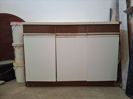 Prodajem donji kuhinjski element kao nov