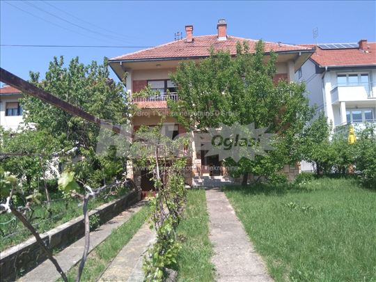 Sokobanja Porodična kuća sa Dvorištem