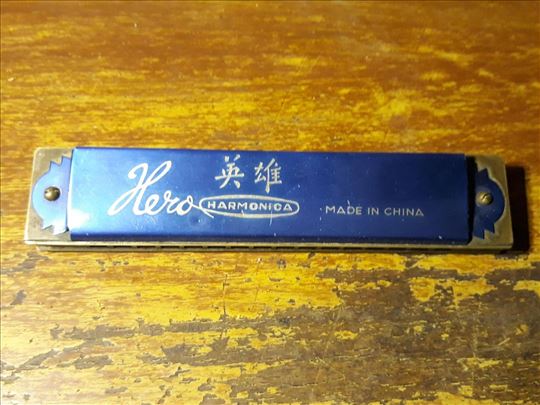 stara usna harmonika Hero China