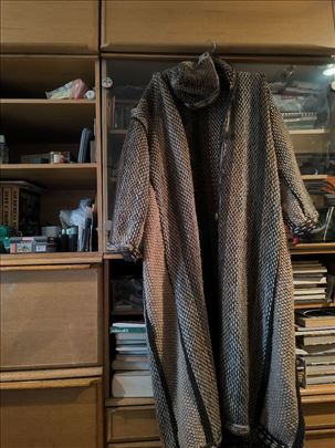 Strikani vuneni mantil sa kapuljacom, 100% vuna, 