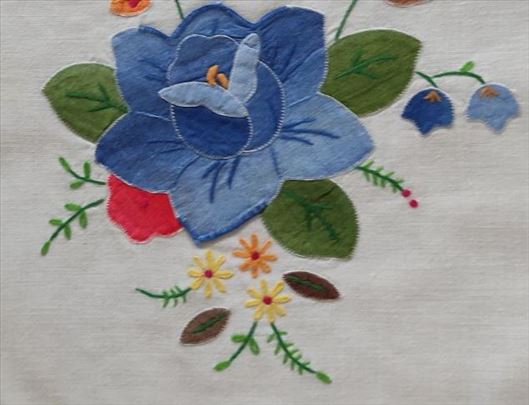 Vintage Miljei - Ručni Rad sa Šarmom Prošlosti!  