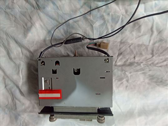 Auto radio-kasetofon