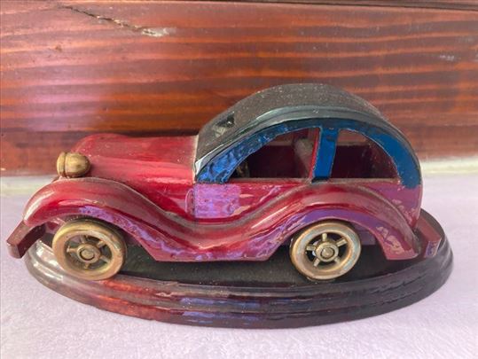 Automobil unikat iz 80 ih kolekcionarstvo. 