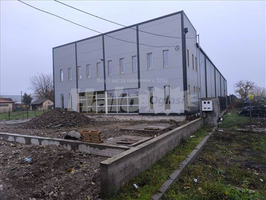 Izdajem halu- Radio far