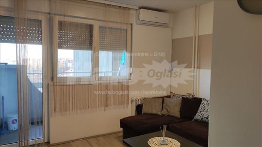 Jednoiposoban namesten stan u centru Zrenjanina
