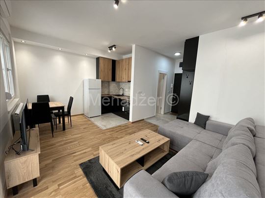 Kneza Višeslava, kod Meka, 28m2, sa nameštajem, pr