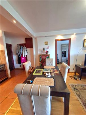 NBGD, Blok 28, Bul. Arsenija Čarnojevića, 60m2