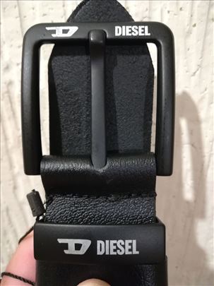 Novi muski kozni markirani kais Diesel Crna snala