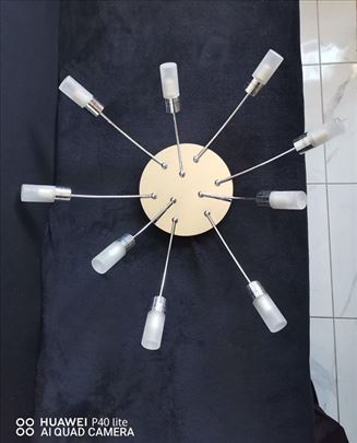 Plafonjera sa devet krakova