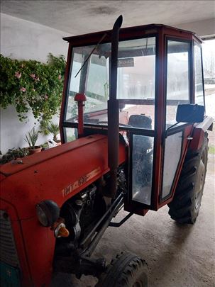 Prodajem traktor imt 539 sa kabinom