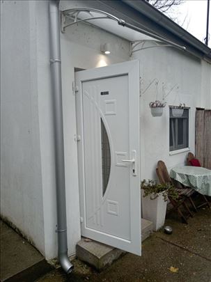 Senjak. Koste Glavinića, Prodaja