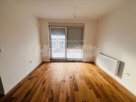 St Pazova: 32m² + terasa 10m² + P. 400m od centra