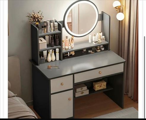 Sto za sminku 