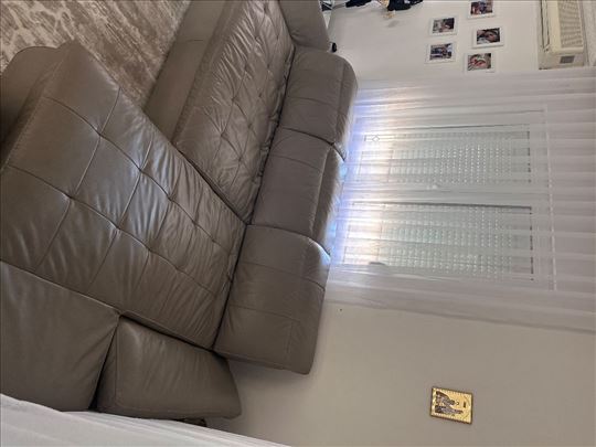 Ugaona garnitura kozna