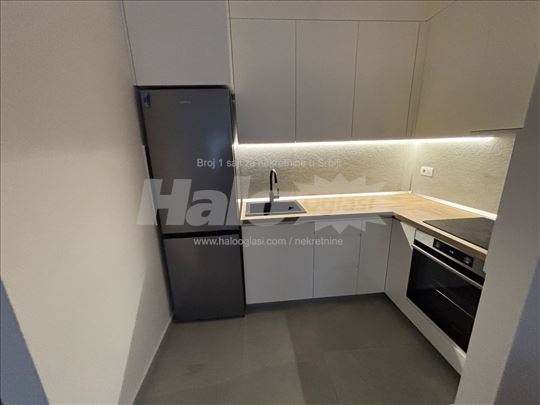 Vozdovac opremljen stan novogradnja sa parkingom