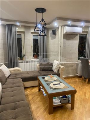 51m2 Hotel Jugoslavija lux kod Megatrenda