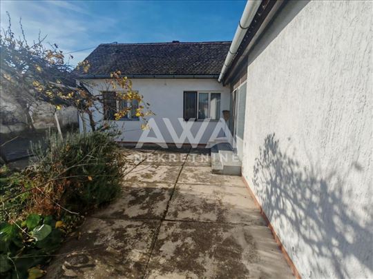 Apatin. Kuća 144m2, plac 5.6ar