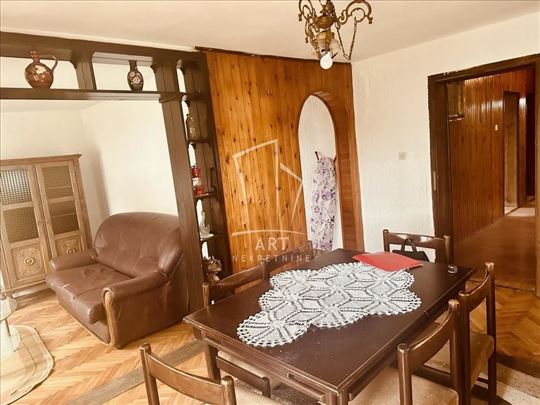 Dve etaže, idealno za porodicu ili radnike ID#1306