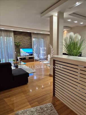 Dvosoban lux stan,dvorište,parking,novogradnja