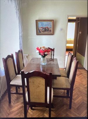 Dvosoban stan, besplatno grejanje, 60m2