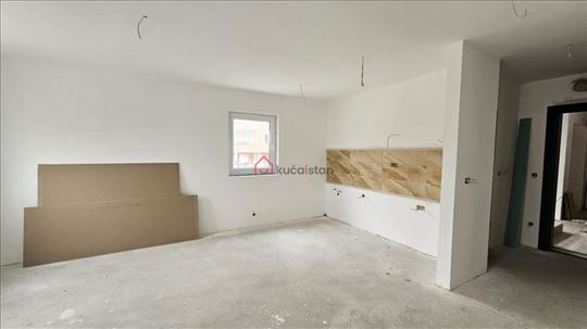 Fantastična prilika u Centru Zlatibora. Parking