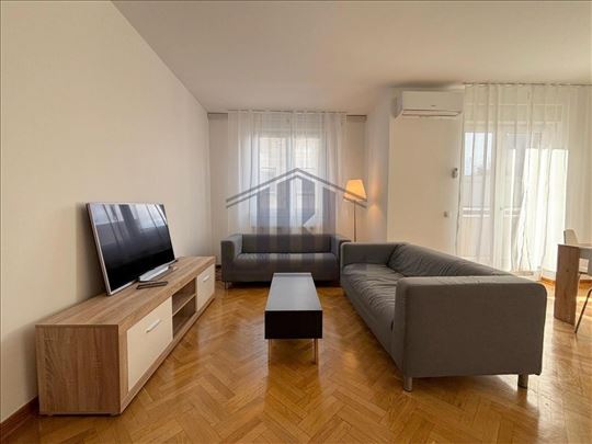 Izdaje se 1.5 stan kod Hrama