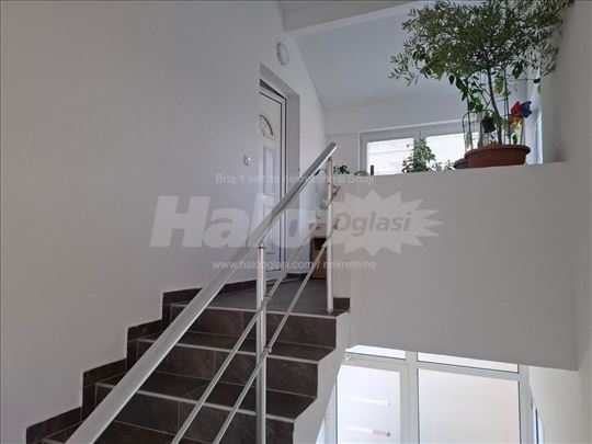 Izdajem stan u Rakovici - Sunčani breg