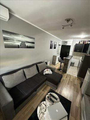 ~~~ Lepa garsonjera kod AVENIJA gardena ~~~