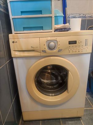 Lg slim veš mašina, u odličnom stanju, ispravna