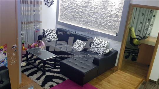 Lux Stan sa privatnim dvorištem