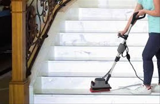 Mašina za čišćenje stepenica