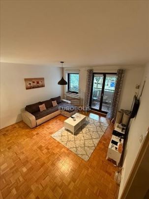 Milana Vujaklije, Bežanijska kosa 3, Novi Beograd