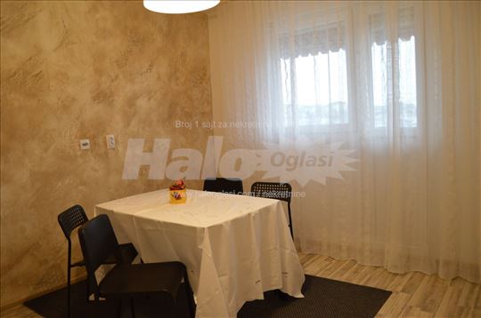 Moderan, namesten stan - Kanarevo