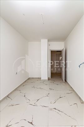 Na prodaju stan 73m2 u novogradnji na Panteleju