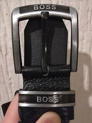 Nov muski kozni markirani kais Hugo Boss Crna kozo