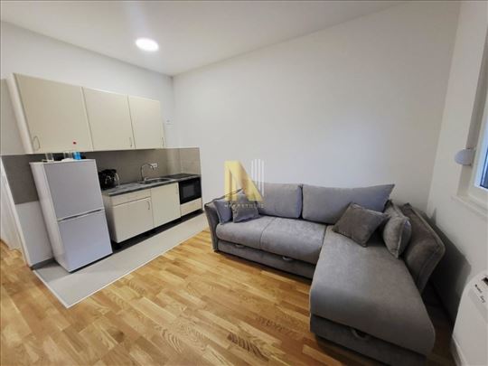 Nova neuseljavana garsonjera