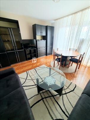 Odlična lokacija, odmah useljiv