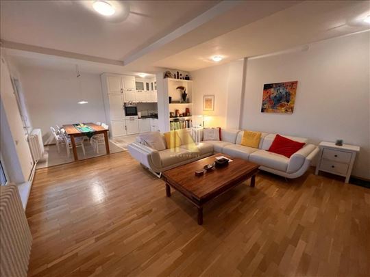 Prodaje se fenomenalan stan na jednoj od najtražen